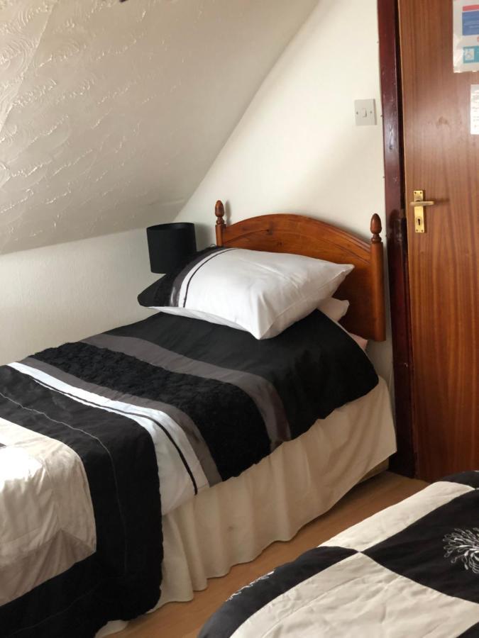 Brown'S Guest House Peterhead Dış mekan fotoğraf