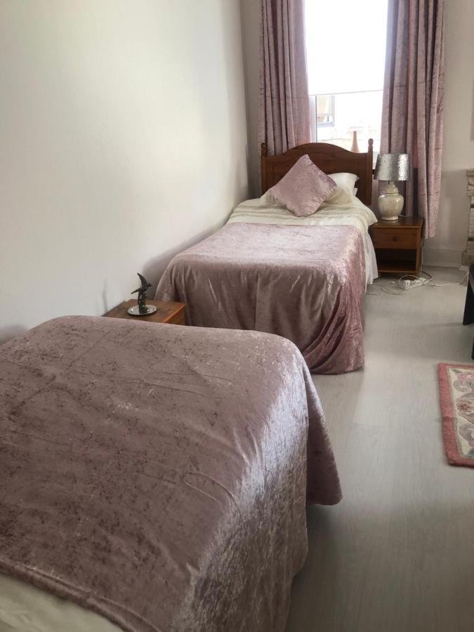 Brown'S Guest House Peterhead Dış mekan fotoğraf